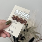 【new】hair pin／brown&hologram
