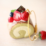 抹茶ロールケーキのバッグチャーム　(スイーツデコ　フェイクスイーツ）