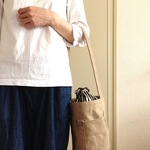 円柱バッグ１ＳＳ（肩）　ベージュ/黒　帆布