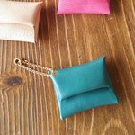 革のバッグチャーム&アクセサリーケース 　ターコイズ