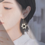 【新作】ゆらゆら 花びらのピアス 　イヤリングへ変更OK