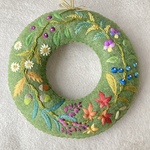 【再販】フェルトと刺繍の秋のフラワーリース　