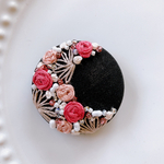ビーズ刺繍くるみボタン（ヘアゴム/ブローチ）