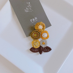 【新作】橙 丸花の連なり ビーズ刺繍ブローチ