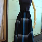 セール・ＳＡＩＬ★小難あり★クールビューティーなスカート★黒＆青・銀★膝下丈★ウール着物リメイク