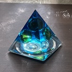 文鎮(80)【苔玉の湧き水】ピラミッド形 ペーパーウェイト  ペーパーウエイト アート オブジェ 立体