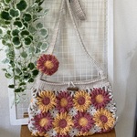 102-5.[co様専用]ピンクとイエローの花モチーフ（くさり編み）のニットショルダーバッグ