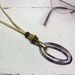 グレイマーブルチャームのペンダントです