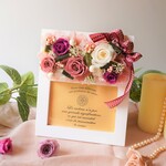 【OPENセール！】プリザのフォトフレーム　バラ　ローズ　薔薇　ピンク　プリザ　プリザーブドフラワー　ギフト　贈り物　プレゼント　お祝い　誕生日　記念日　写真たて　上品　大人可愛い　パール　リボン