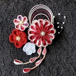 【七五三 直前特別価格】つまみ細工　紅白のお花の髪飾り 下がり付 お正月 卒業式 七五三 ピンク グラデーション 赤 紫 ホワイト