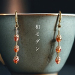 ◆アンティークオレンジ◆ガラスビーズゆれるサージカルステンレス ピアス/イヤリング（金属アレルギー対応）ギフト対応  秋のおでかけに♪