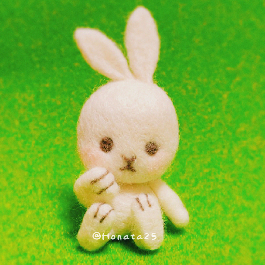 作家　アーティスト　手作り　うさぎ　ラビット　ぬいぐるみ　羊毛フェルト　ラトル 2025年最新】うさぎの羊毛フェルトの人気アイテム - メルカリ