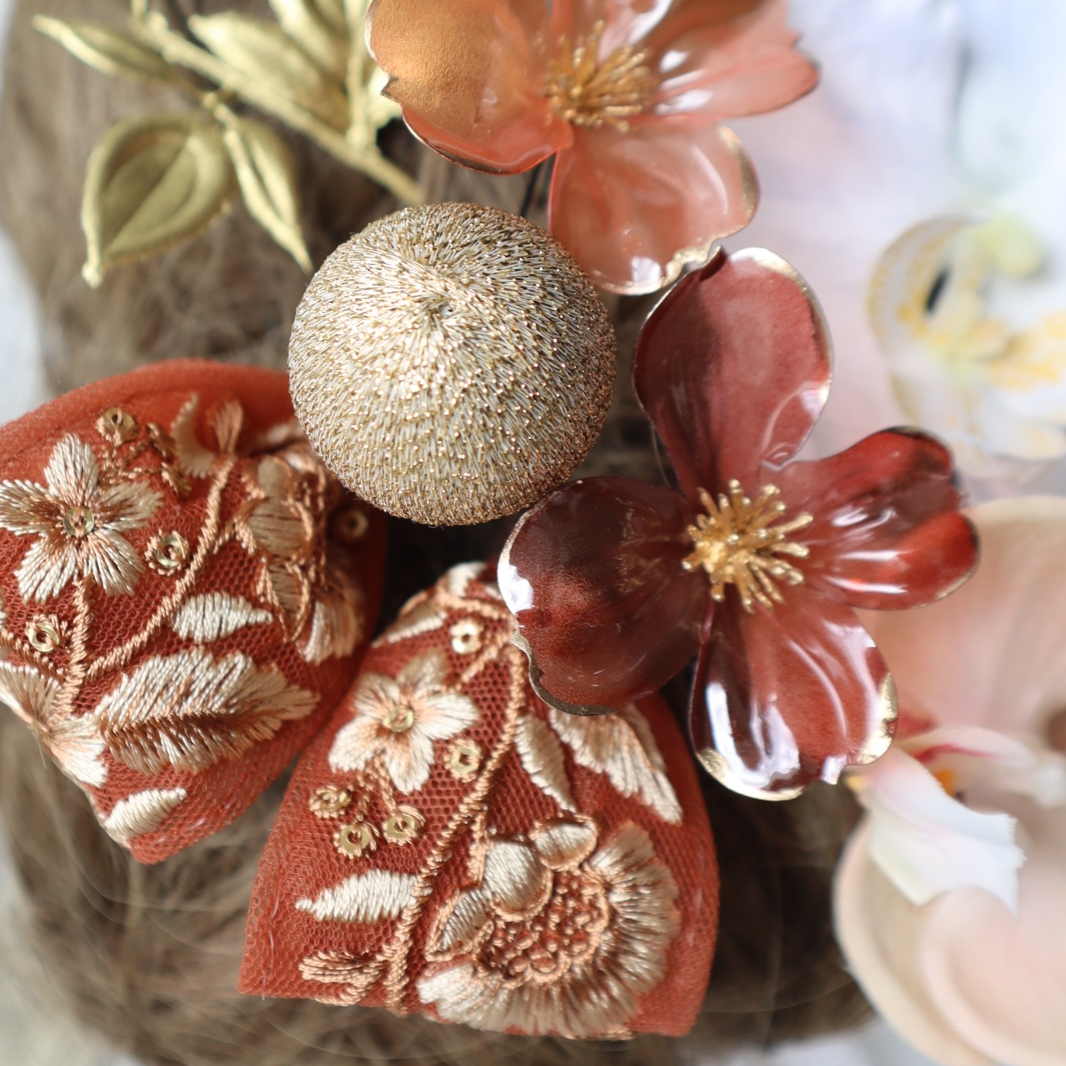 インド刺繍リボン◇テラコッタカラーの結婚式、卒業式、七五三髪飾り