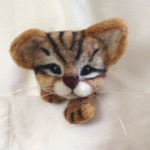 猫ブローチ キジトラ猫 羊毛フェルト