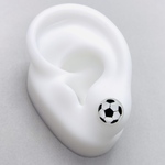 サッカー　ピアス