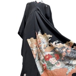 留袖　着物リメイク　和柄　アシンメトリータックワンピースドレス　ベルスリーブ上部スリット　黒に豪華刺繍鳥や花　丈125  結婚式　セレモニー　オケージョン　コンサート　衣装