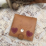 marusan様専用ページ　BOX型で使いやすい！本革二つ折り財布♡かわいい刺繍アレンジ♡ミニマル財布　ミニマリスト　ミニウォレット　クマさん　ハート♥️