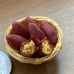 ミニチュア焼き芋　籠盛り