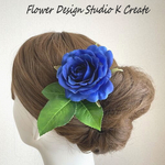 青い薔薇と葉っぱの髪飾り（青/ブルー）　青　青い薔薇　髪飾り　ブルー　フローレス　フラメンコ　ダンス　バラ　ヘッドドレス　袴