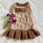 ベージュのプリーツスカートワンピ