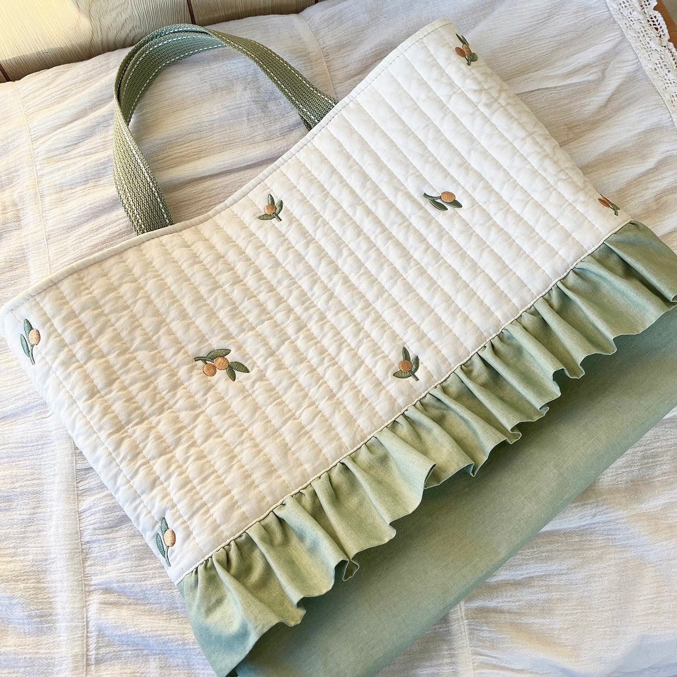 ヌビ　A4トート　レッスンバック　レモン　イブル　オリーブ　バッグ　グリーン　緑 オリーブ ヌビ レモン カーキ レッスンバッグ イブル 深緑色 グリーン