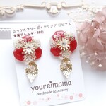 花の形のイヤリング ゴールドリーフ