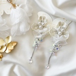 ブライダル 結婚式  ウェディング  大ぶり シルバー ホワイト アクリルフラワー 揺れる ビジュー 花嫁  前撮り  お色直し ✳︎ ロング ピアス / イヤリング
