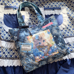 S様ご予約/ブルーローズの天使/クリーム茶トラ猫ちゃん×ブルーデニムホワイトレースキルティング×白紫青の薔薇コットン