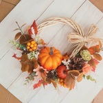 ハロウィン🎃かぼちゃのリース(約31cm）三日月　リモート部屋　玄関リース　結婚祝い　出産祝い　新築祝い　誕生祝い