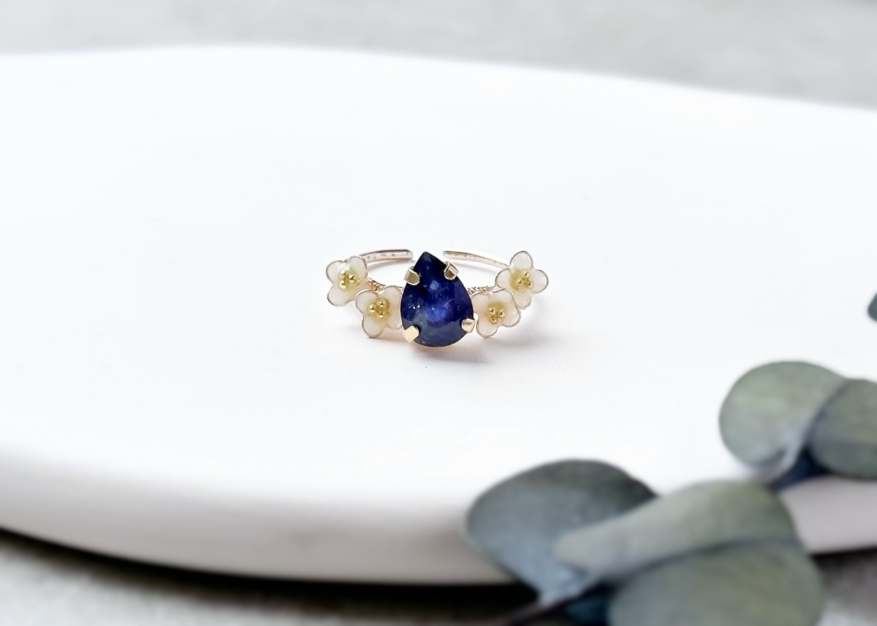 -Jewelry Flower-  スイートアリッサムとサファイアのワイヤーリング