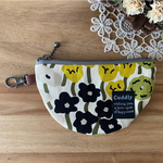 北欧ライブリーガーデン　オフ×ブラック　ミニポーチ　半月のかたち