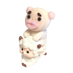 自分より小さいひつじに飛び乗るかける🐏⸒⸒
