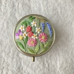 【再販×2】リネンと刺繍の野の花ピルケース3