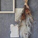 swag [antique] №３　　プロテアとパンパスグラスのスリムなスワッグ№３　　ドライフラワースワッグ　　　ドライフラワー　