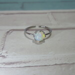 移ろう遊色　オパール　シルバーリング