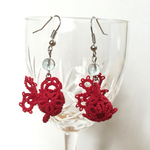 タティングレースの金魚ピアス（赤・目玉無し）