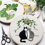 今なら600円OFF  即発送★木枠付き★フラワー 刺繍キット　花柄　初心者〜　繰り返し使える木枠