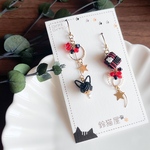 【新作】水引 【赤】星降る猫のアシンメトリーピアス/イヤリング