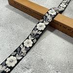 約2.5cm幅/刺繍リボン/黒/細リボン/ホワイト&グレー刺繍