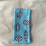 ブルーグリーン　葉っぱのハンカチ