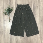 刺繍 の ナチュラル かわいい コーデュロイ風 ガウチョパンツ