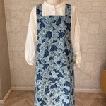 エプロン＊薔薇柄＊ブルー＊かぶるタイプ