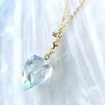 天使の水晶のネックレス　ゴールド(レジンアクセサリー) 