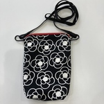 ハンドメイド　サコッシュバック　北欧花柄（黒）スマホショルダー　