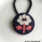 ☆刺繍☆くるみボタンのヘアゴム