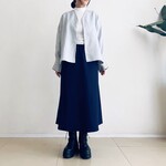 シンプルブラウス　リネン素材