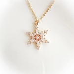 キュービックジルコニア　Crystal of snow  ネックレス