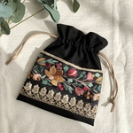 インド刺繍リボン＊巾着ポーチ　メイクポーチ　サニタリーポーチ　小物入れ　プレゼント