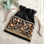 インド刺繍リボン＊巾着ポーチ　メイクポーチ　サニタリーポーチ　小物入れ　プレゼント