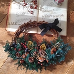 【特集掲載】winter wreathクリスマスリース森の木の実ᔦᔧ*॰